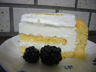 ココナッツムースとブラックベリー