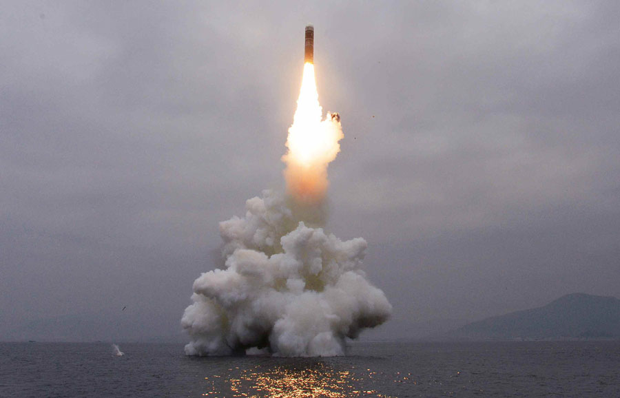 北朝鮮 潜水艦弾道弾 北極星3号 発射 分裂した1発が在日朝鮮 韓国人が居住する日本のeezに着弾 キムチうどん県民 北朝鮮 潜水艦弾道弾 北極星3号 発射 分裂した1発が在日朝鮮 韓国人が居住する日本のeezに着弾 キムチうどん県民