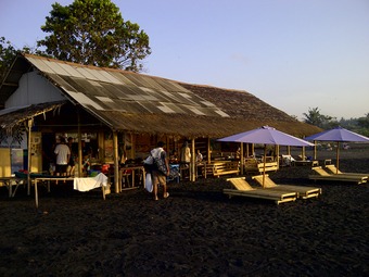 Gianyar-20111023-00305