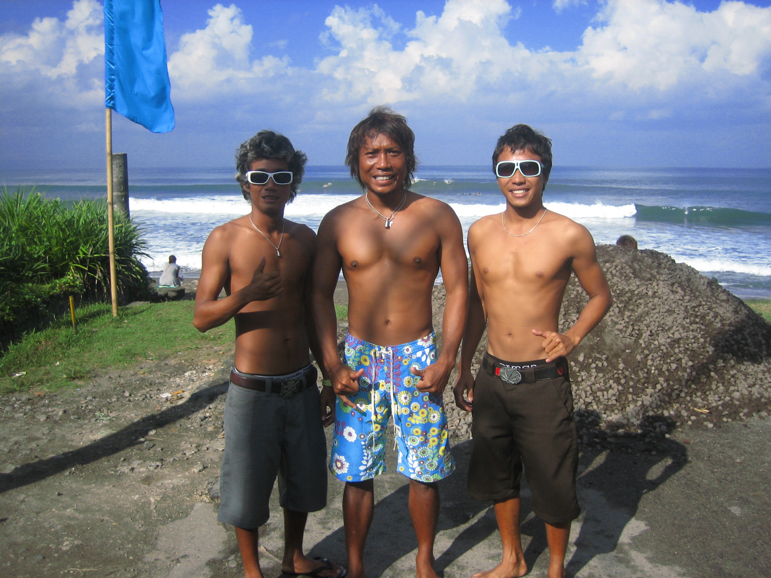 バリ島サーフガイド キナ Kina Surf Production チャング最高 バリ島サーフガイド キナ Kina Surf Production チャング最高