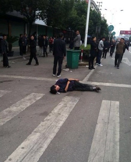 20111028_湖州_暴動_6