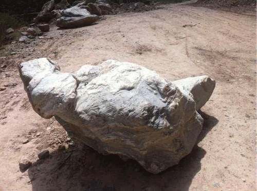 20131201_写真_チベット_聖なる石