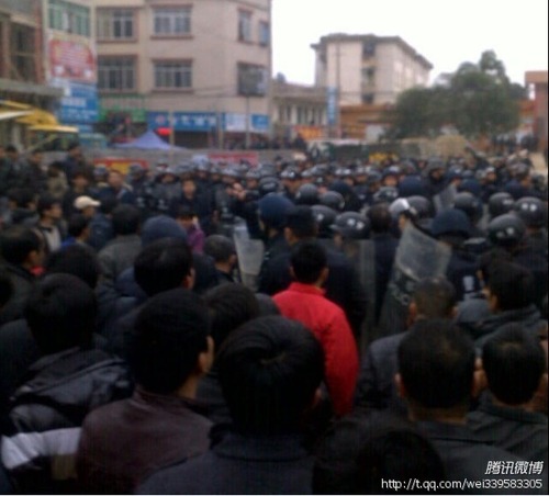 20120128_写真_中国_暴動