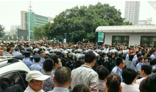 20130716_写真_中国_抗議_3