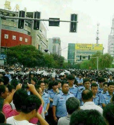 20130716_写真_中国_抗議_2