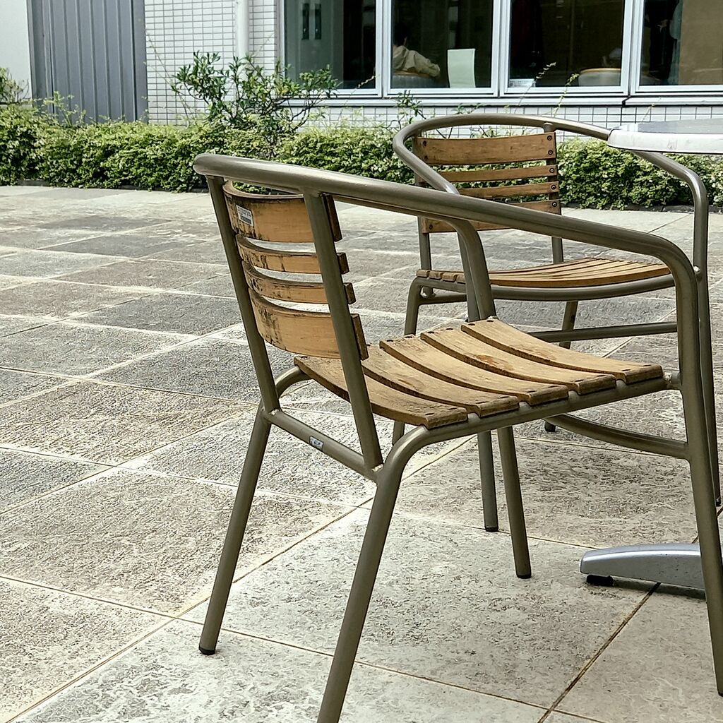 病院の中庭に咲くアベリア 茨城東海岸