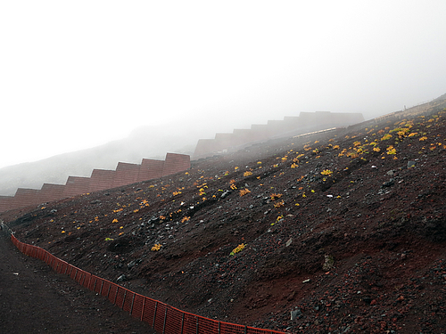 富士山_吉田ルート_土砂崩れ止め 富士山_吉田ルート_土砂崩れ止め