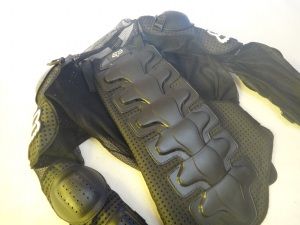 プロテクタ裏