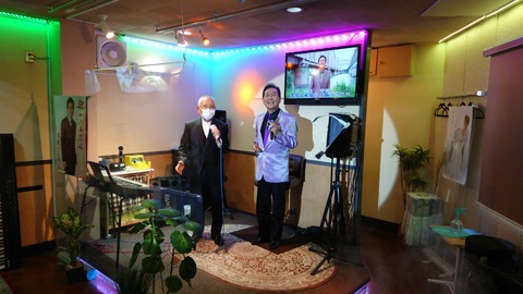 DSC_0000_BURST20211028163239318