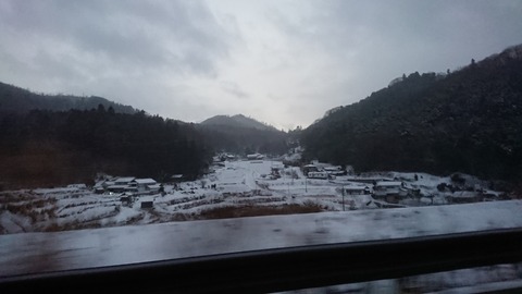[画像:9dcd9886-s.jpg]