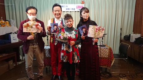 DSCPDC_0001_BURST20201130144650530_COVER