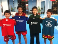 kingmuay-2009-10-22T00_28_00-1