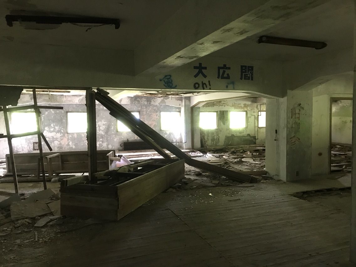 横向きロッジ 廃墟を歩く ときどき日常 横向きロッジ 廃墟を歩く ときどき日常