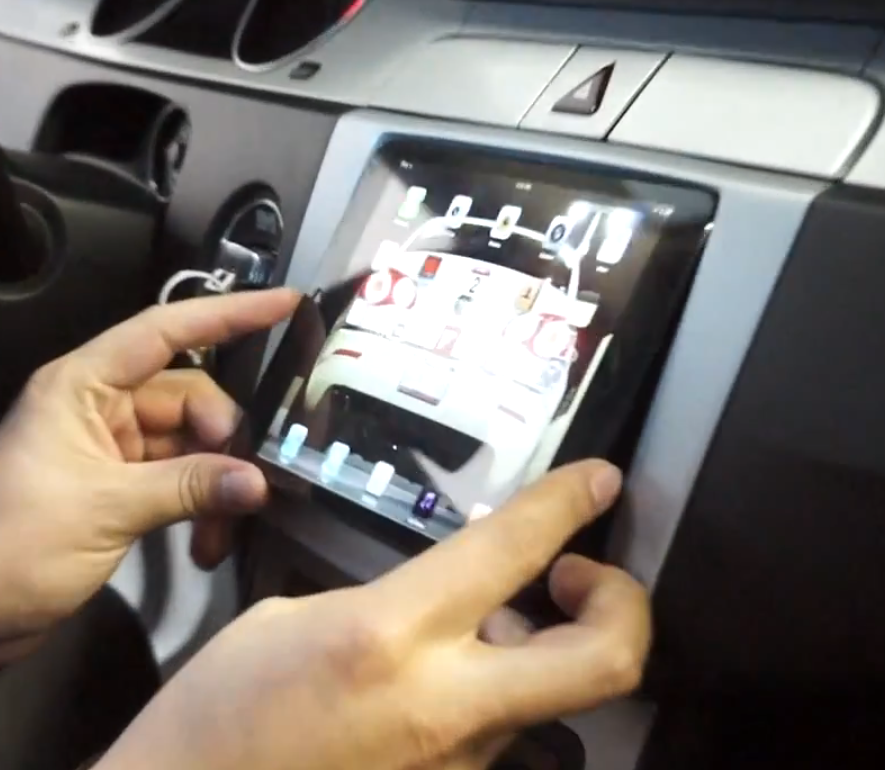 Ipad Miniを車のダッシュボードにカスタムした動画がスゴイ Kingyolog