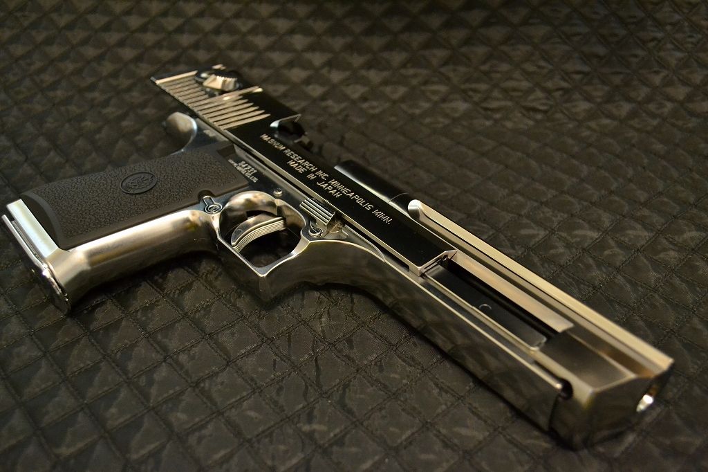 東京マルイ】デザートイーグル.50AE クロームステンレス 【レビュー