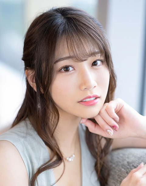 【河北彩花】AV史上最高レベルのルックスのトップ画像