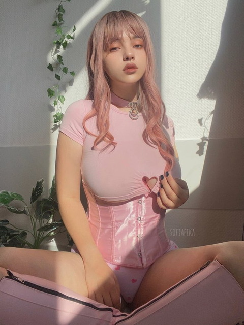 (4)