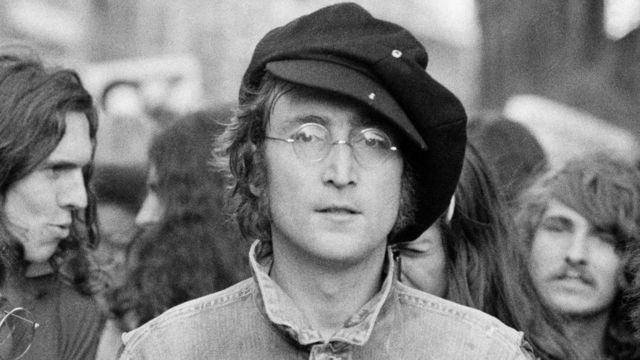 _115867680_lennon_75_gettyimages-107715151