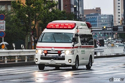 【動画】救急車に道を譲った結果、アホほど煽られてしまうwwwwww