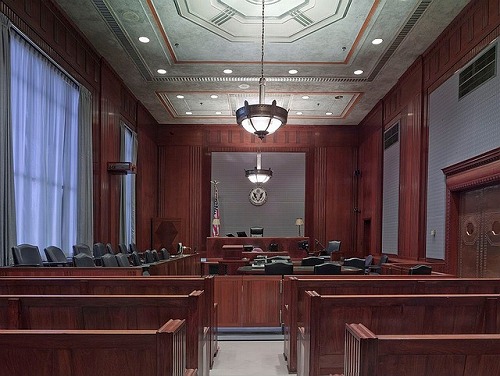 courtroom-898931_640