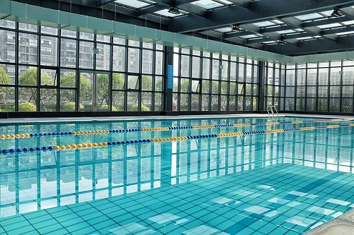 swimming-pool-2704420_640
