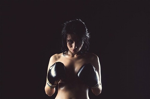 girl-1712825_640