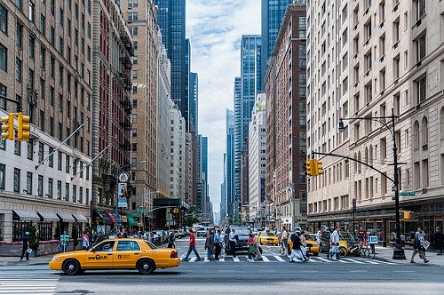 pedestrians-1853552_640