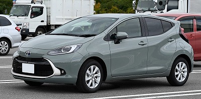 1200px-2nd_generation_Toyota_Aqu