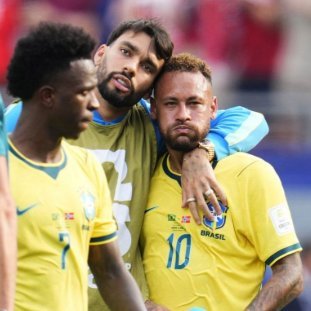 【悲報】ブラジル代表さん、1人以外母国に帰らず逃走w w w w w w w w w w w w w w w