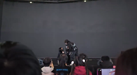 【動画】上海バンダイナムコフェス、歌手が歌ってる途中に「日本人の公演全面禁止」が発令され公演が強制終了される