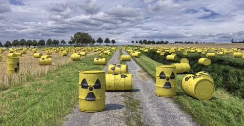 s-nuclear-waste-1471361_640