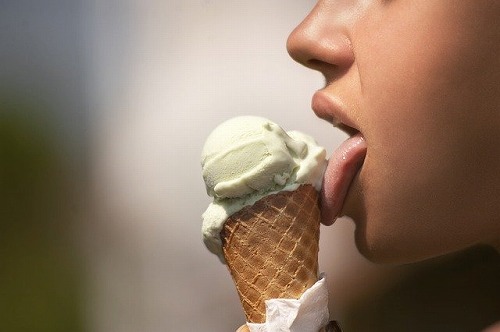 ice-cream-2588541_640