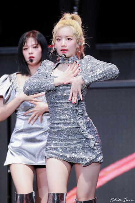 DAHYUN_TWICE_Golden_Disc_Awards_15