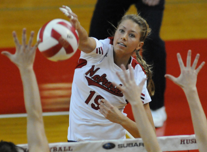 右か左か スポーツ女子の熱量