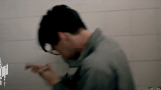 ezgif-446aca42b415ed