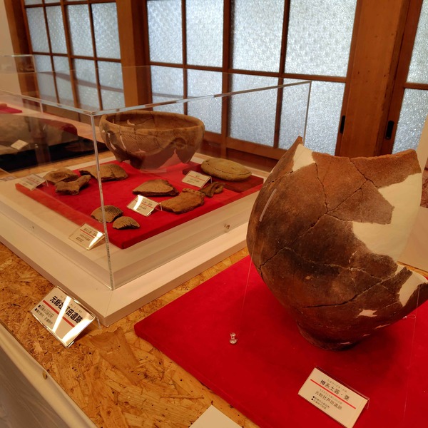 臨江閣で古物の展示をみてきました