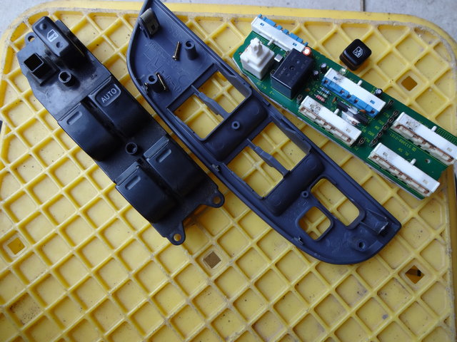 プラド KZJ95W 集中ドアロック不具合 : 鉄クズ達のメモ帳・・・・・・・。