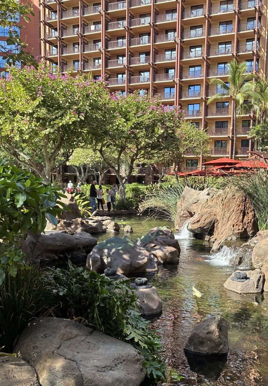 甥っ子とコオリナにあるディズニーホテルへとドライブ : *青空食堂*