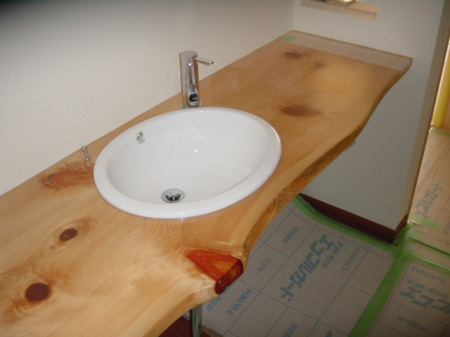 木の洗面台 青空食堂