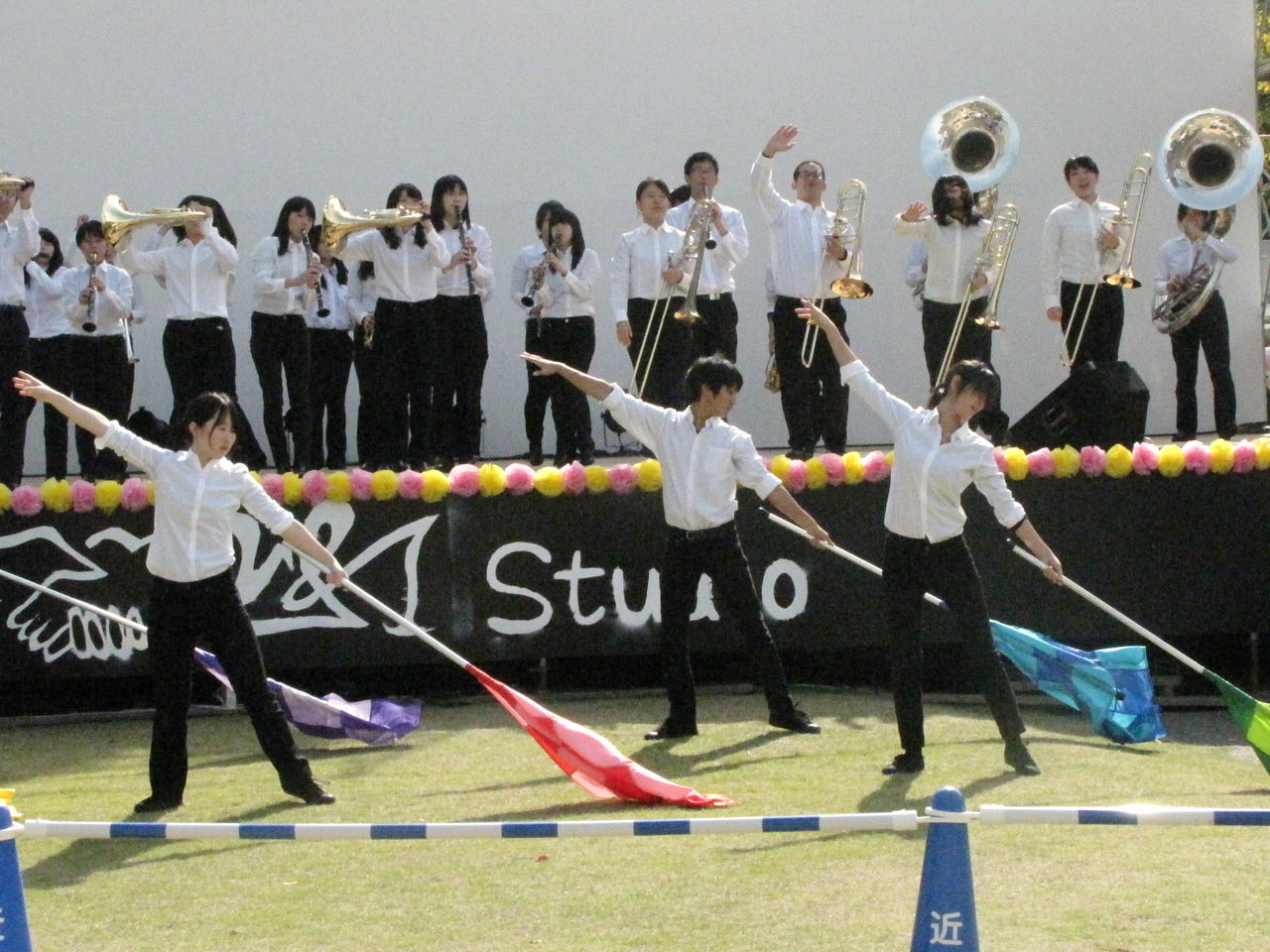 Popsコンサートに向けて カラーガードパート編 近畿大学吹奏楽部ブログ kinsui blog Popsコンサートに向けて カラーガードパート編 近畿大学吹奏楽部ブログ kinsui blog