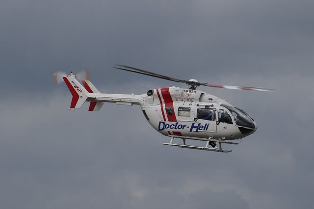 静岡空港のドクターヘリ 晴れの空blog