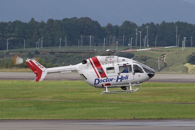 静岡空港のドクターヘリ 晴れの空blog