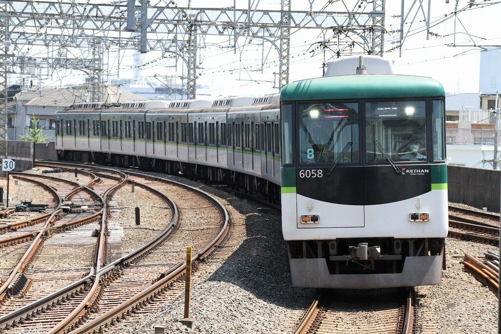 収容力に特化した存在】一般8両は昼間ニートに？ : 上快8620の雑記帳