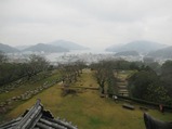 14天守から宇和島港方面を望む