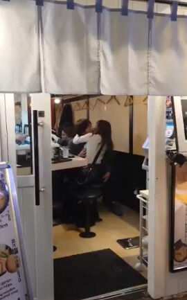 【動画あり】リア充のラーメン屋デート、羨ましすぎる