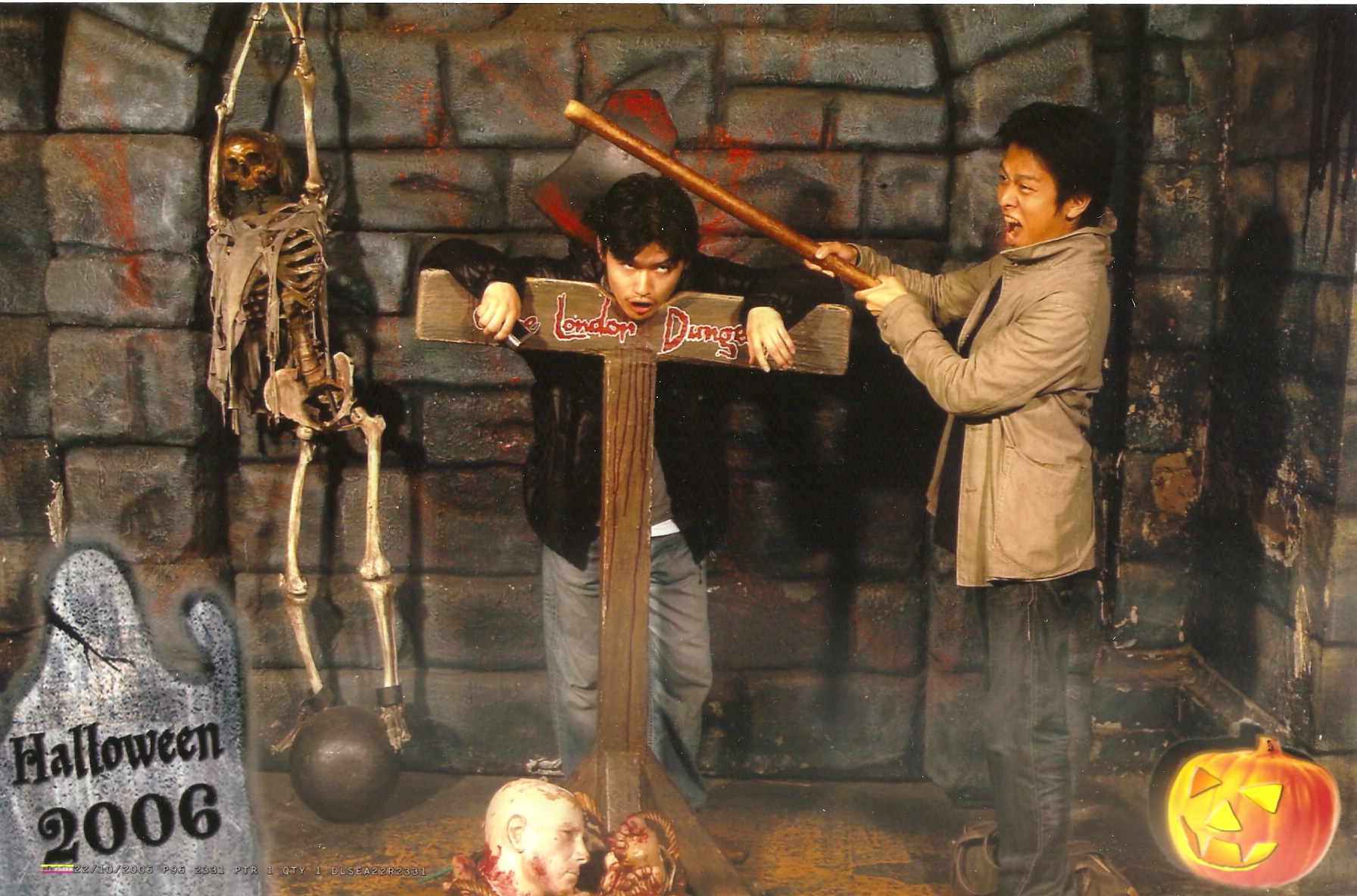 「The London Dungeon/ロンドン・ダンジョンのガイドブック2冊」 The London Dungeon/ロンドン・ダンジョンのガイドブック2冊」