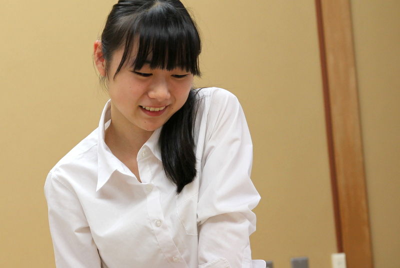 将棋 塚田恵梨花 16歳 10月より女流2級に 塚田泰明九段 高群佐知子女流の長女 両親が棋士は将棋界初 ニュースだにゃ