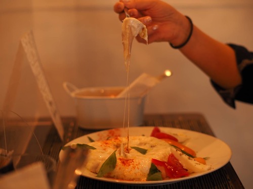 line_1642563873046899