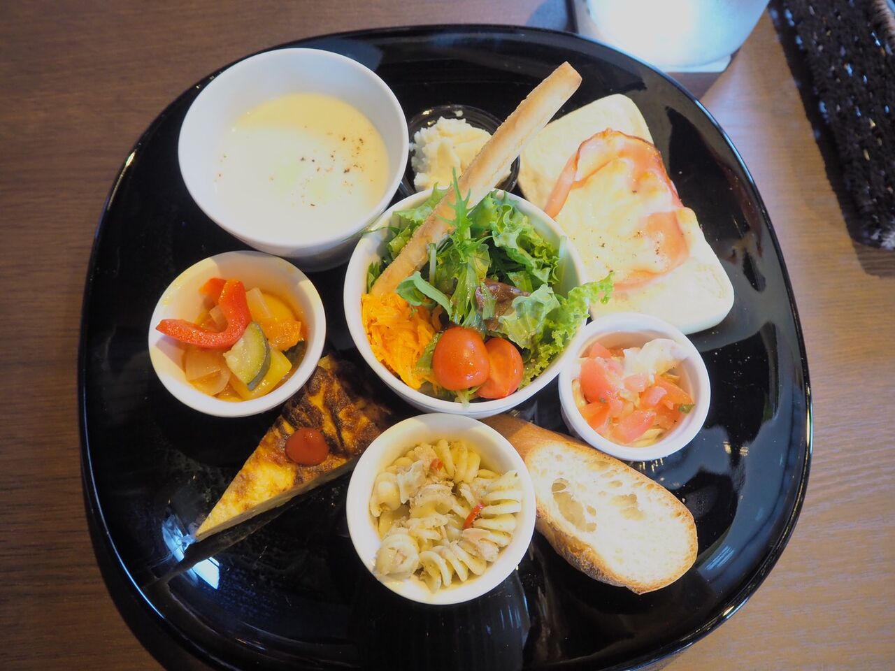 色気より食い気でよろっ ェ ノ 清武町 Living 色気より食い気でよろっ ェ ノ 清武町 Living