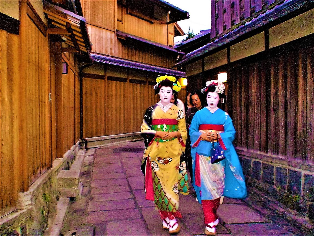 桂の逍遥アルバム 京都 石塀小路 旅館 田舎亭 玉半 など 八坂の塔 京都タワー 05年11月下旬 桂の逍遥アルバム 京都 石塀小路 旅館 田舎亭 玉半 など 八坂の塔 京都タワー 05年11月下旬